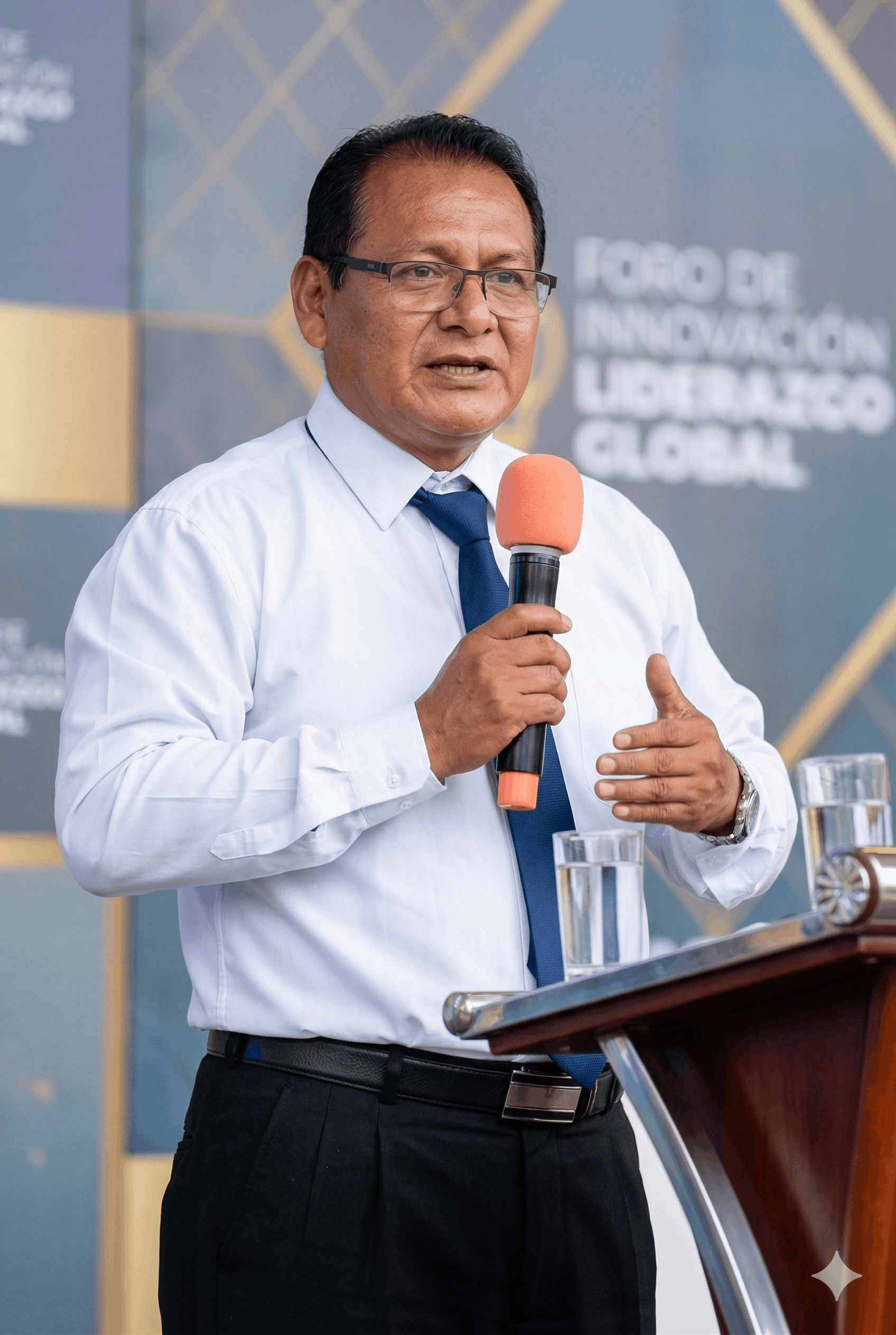 Ing. LINDER GLENN GONZALEZ NAVARRO